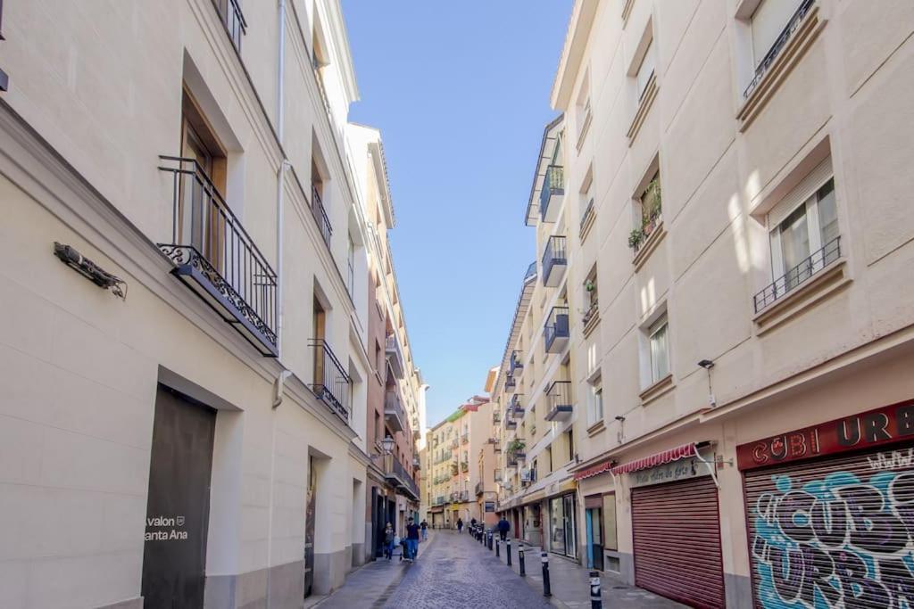Encantador Piso En La Latina Madrid Centro/Rastro Bagian luar foto